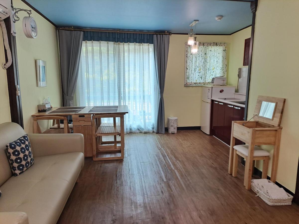 Charm Pension Gapyeong Exterior photo